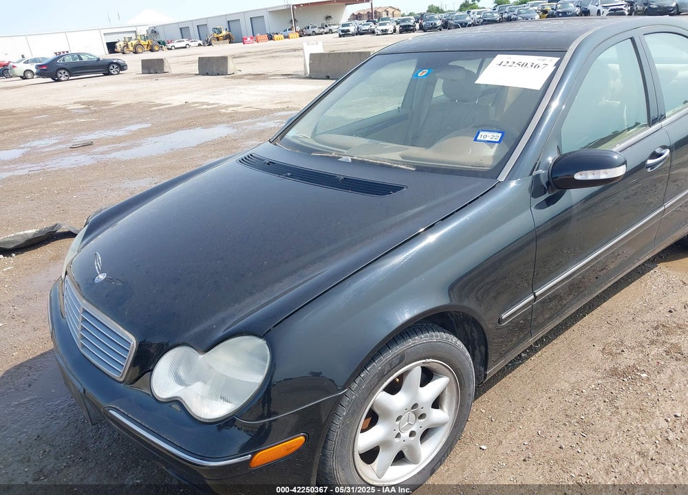 2002 MERCEDES-BENZ C 240 VIN: WDBRF61J02F196116