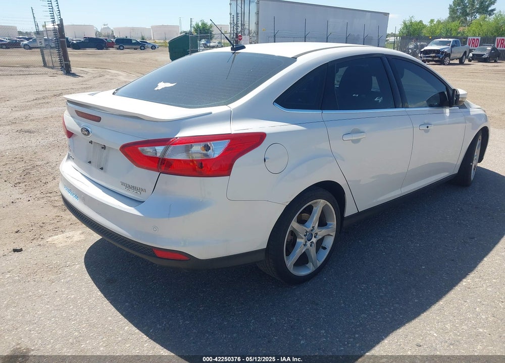 2013 FORD FOCUS VIN: 1FADP3J26DL116120