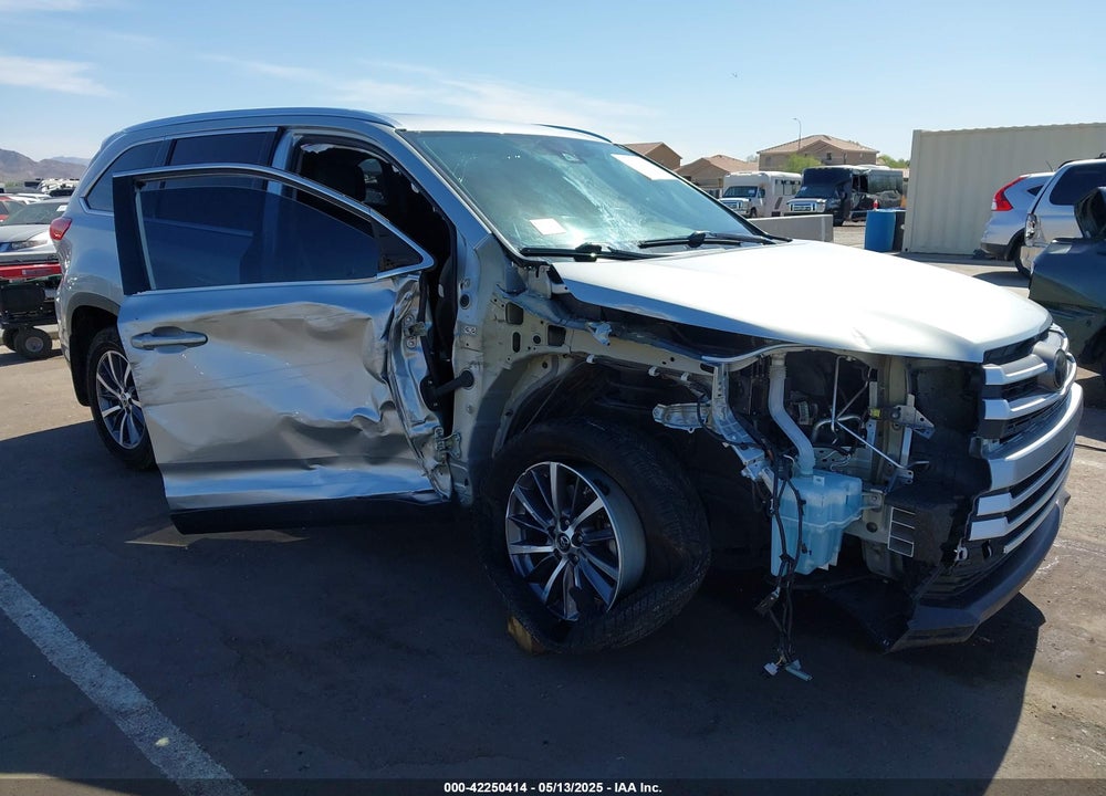 2019 TOYOTA HIGHLANDER VIN: 5TDJZRFH4KS580932
