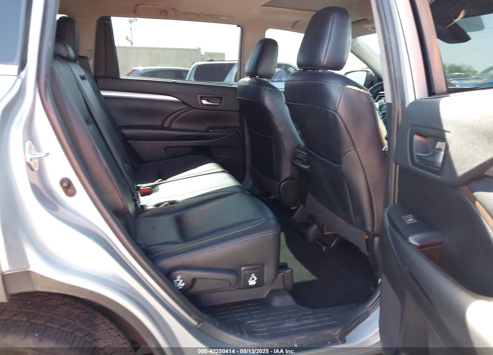 2019 TOYOTA HIGHLANDER VIN: 5TDJZRFH4KS580932