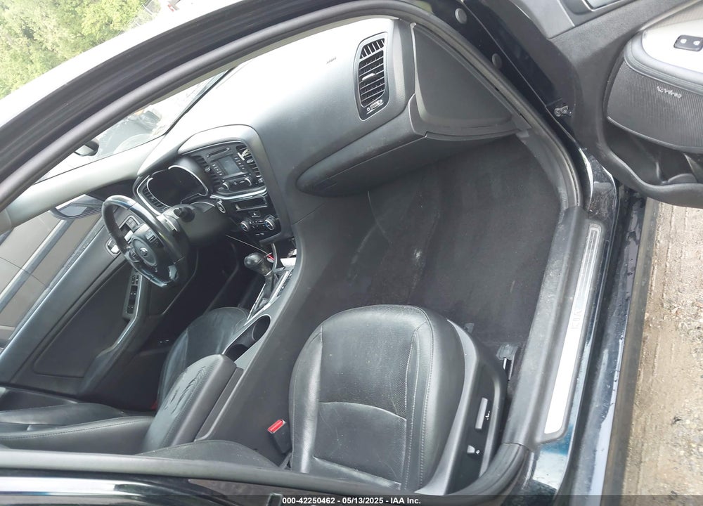 2015 KIA OPTIMA VIN: 5XXGR4A68FG471352