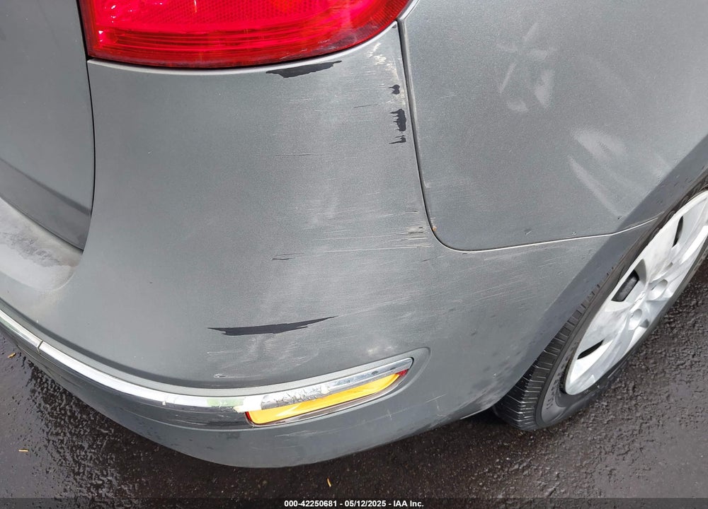 2010 HYUNDAI ELANTRA TOURING GLS VIN: KMHDB8AE9AU054603