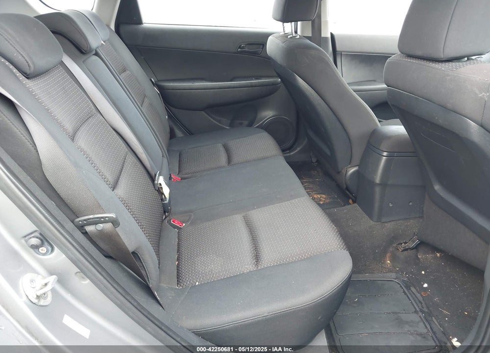 2010 HYUNDAI ELANTRA TOURING GLS VIN: KMHDB8AE9AU054603