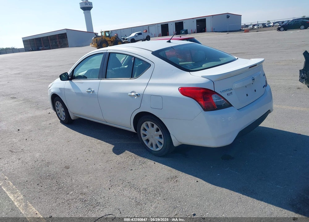 2015 NISSAN VERSA VIN: 3N1CN7AP8FL809084