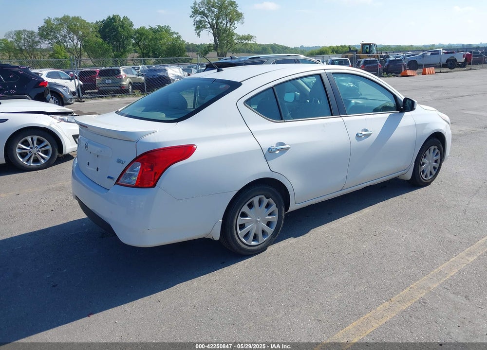 2015 NISSAN VERSA VIN: 3N1CN7AP8FL809084