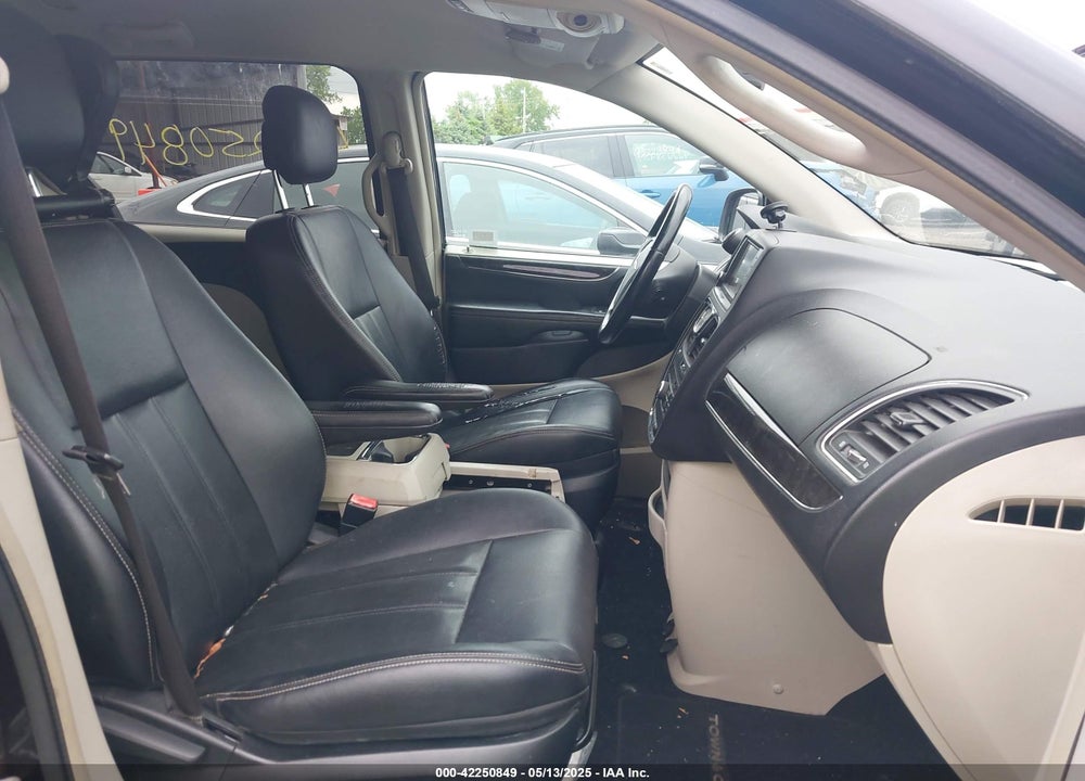 2015 CHRYSLER TOWN & COUNTRY TOURING VIN: 2C4RC1BG2FR706318
