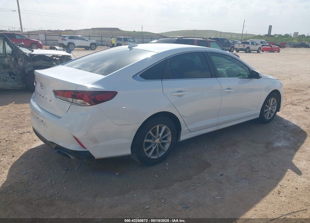 2018 HYUNDAI SONATA VIN: 5NPE24AF0JH704634