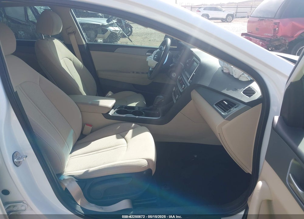 2018 HYUNDAI SONATA VIN: 5NPE24AF0JH704634