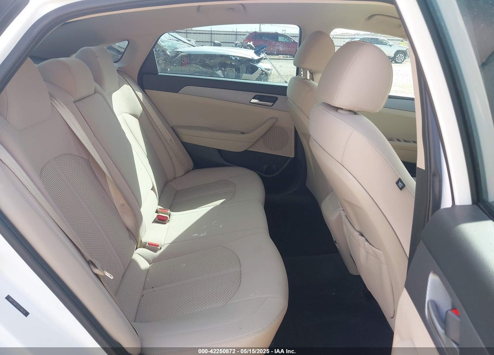 2018 HYUNDAI SONATA VIN: 5NPE24AF0JH704634