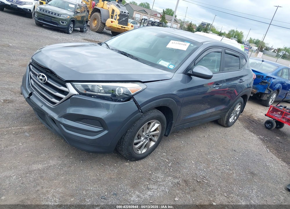 2017 HYUNDAI TUCSON SE VIN: KM8J23A44HU379084