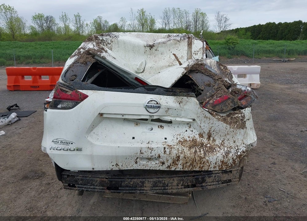 2017 NISSAN ROGUE VIN: 5N1AT2MV3HC773368