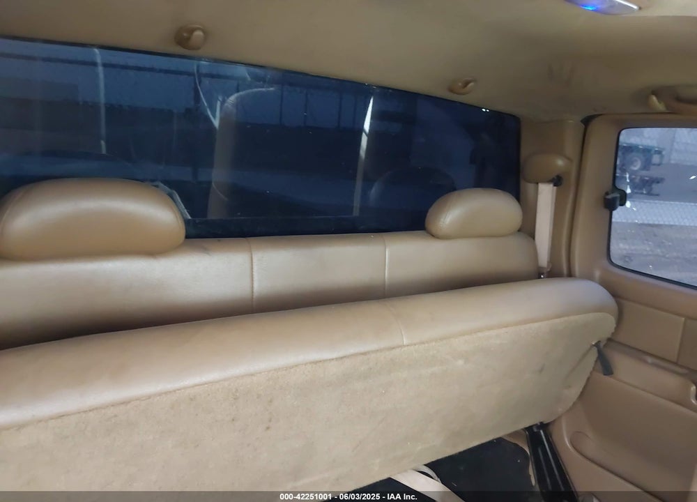 2000 CHEVROLET SILVERADO 1500 LS VIN: 2GCEK19T4Y1355840