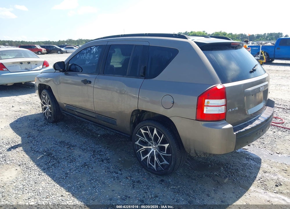2007 JEEP COMPASS VIN: 1J8FF57W67D144518