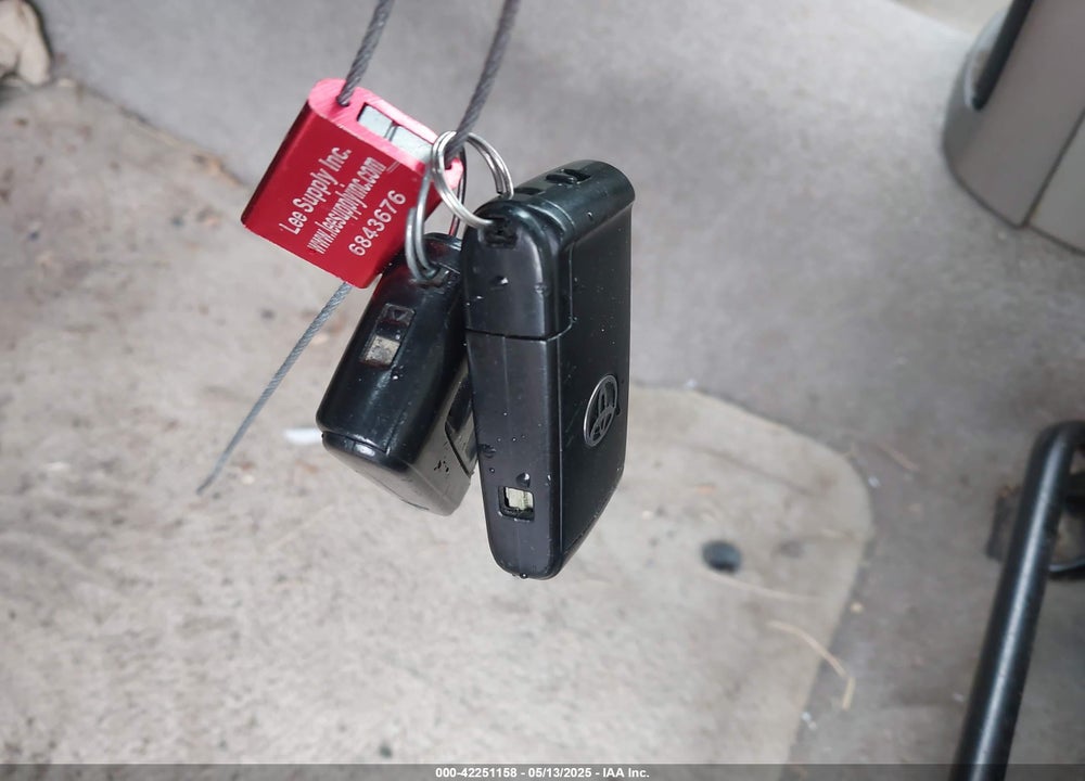 2006 TOYOTA PRIUS VIN: JTDKB20U067517414