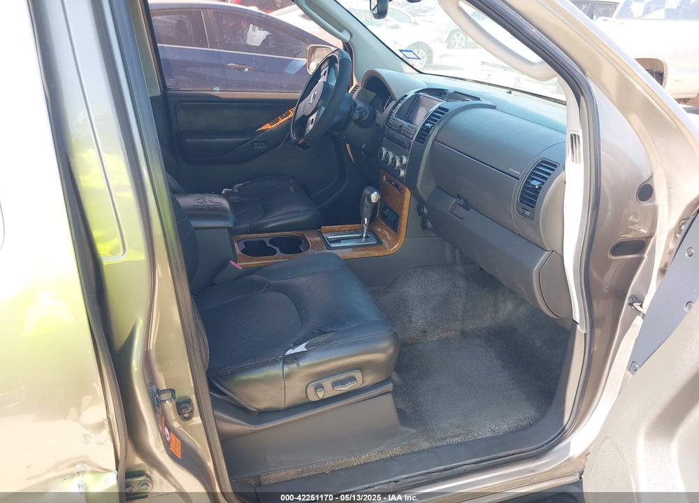 2005 NISSAN PATHFINDER LE VIN: 5N1AR18W65C742428