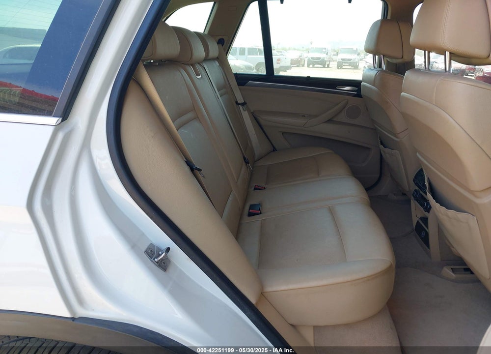2011 BMW X5 VIN: 5UXZV8C57BL418425