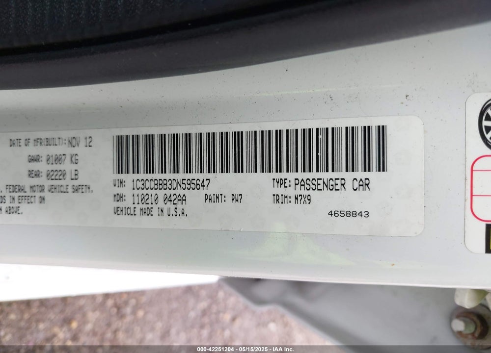 2013 CHRYSLER 200 VIN: 1C3CCBBB3DN595647