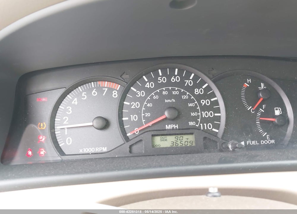 2008 TOYOTA COROLLA CE VIN: 1NXBR32EX8Z958958