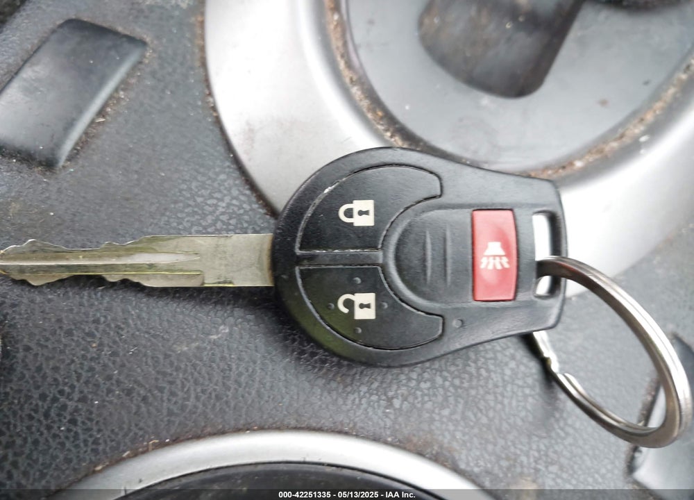 2013 NISSAN ROGUE S VIN: JN8AS5MV1DW633387