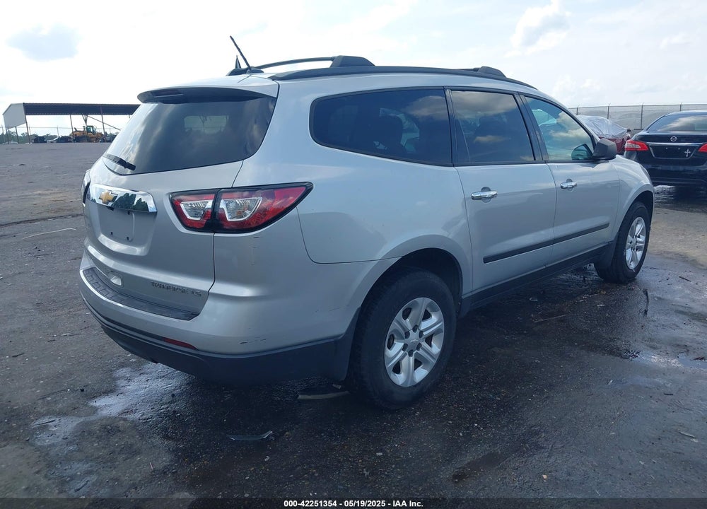 2015 CHEVROLET TRAVERSE LS VIN: 1GNKRFKD3FJ159607