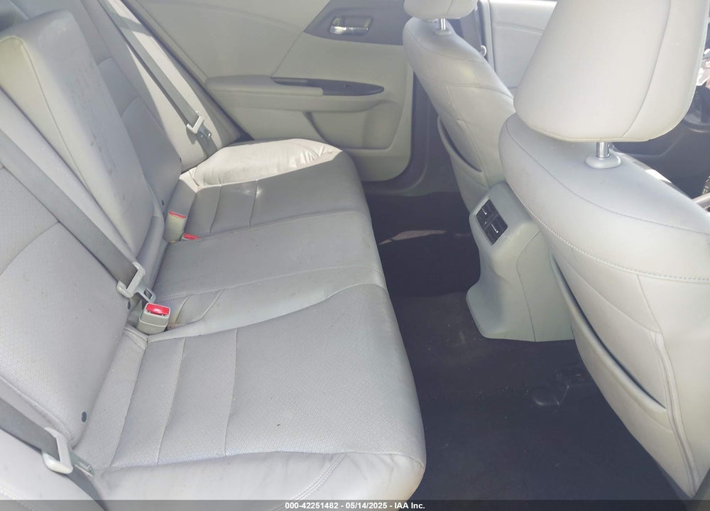 2016 HONDA ACCORD VIN: 1HGCR2F88GA130299