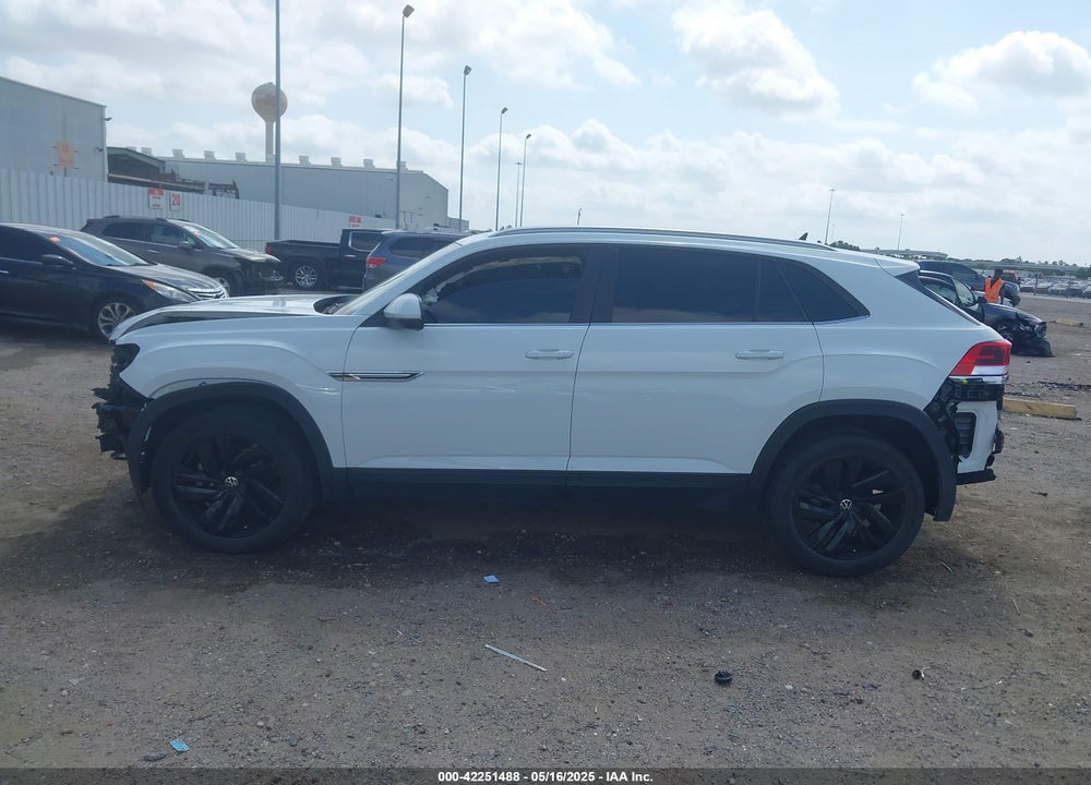 2022 VOLKSWAGEN ATLAS CROSS SPORT VIN: 1V2WE2CA1NC217119