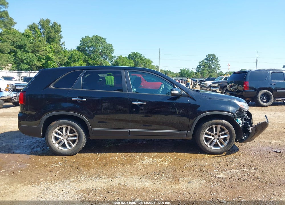 2015 KIA SORENTO VIN: 5XYKT3A66FG579602