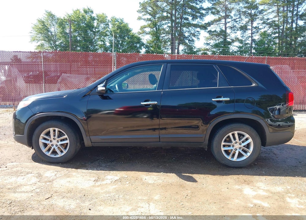 2015 KIA SORENTO VIN: 5XYKT3A66FG579602
