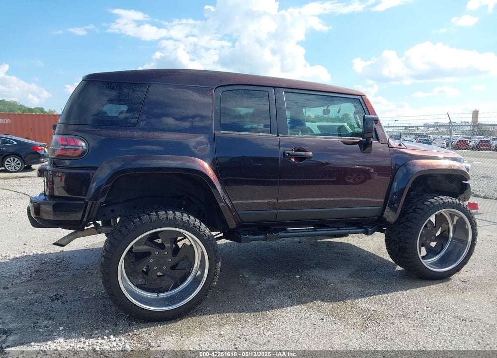2007 TOYOTA FJ CRUISER VIN: JTEZU11F570005981