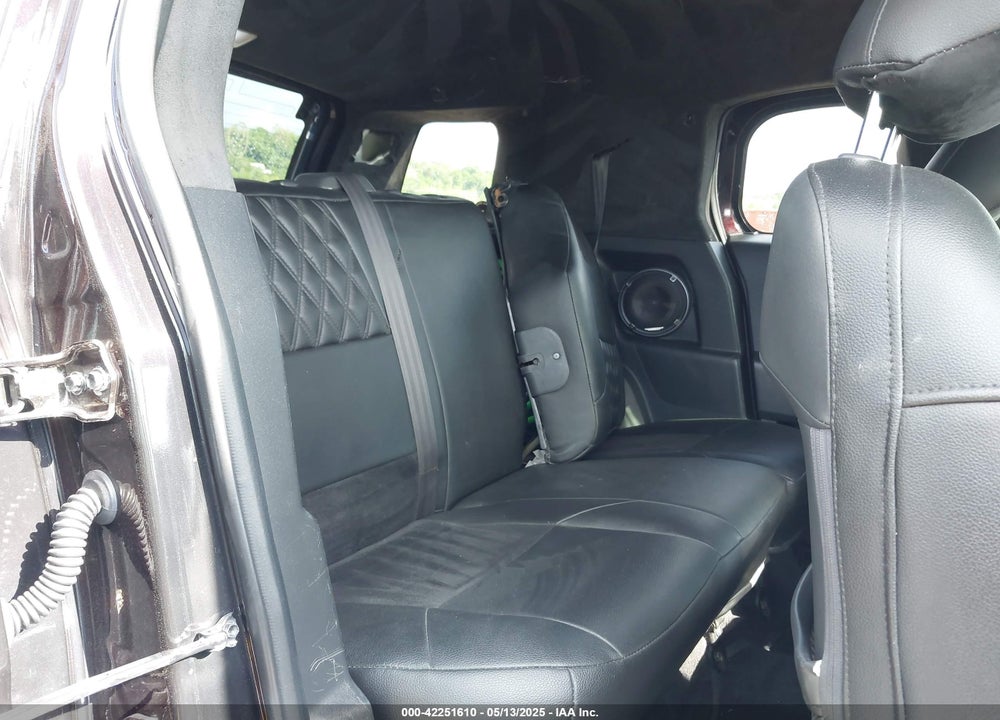 2007 TOYOTA FJ CRUISER VIN: JTEZU11F570005981