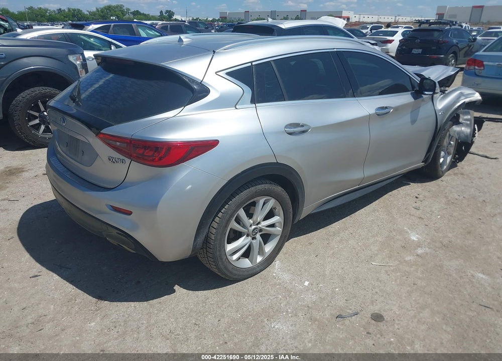 2017 INFINITI QX30 PREMIUM VIN: SJKCH5CP1HA025374