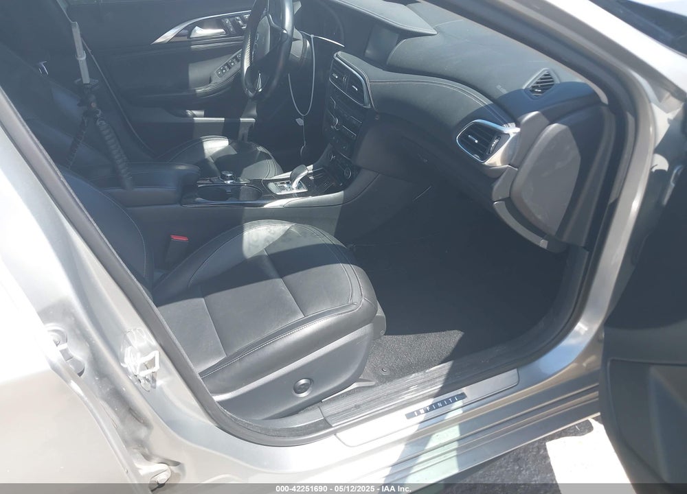 2017 INFINITI QX30 PREMIUM VIN: SJKCH5CP1HA025374