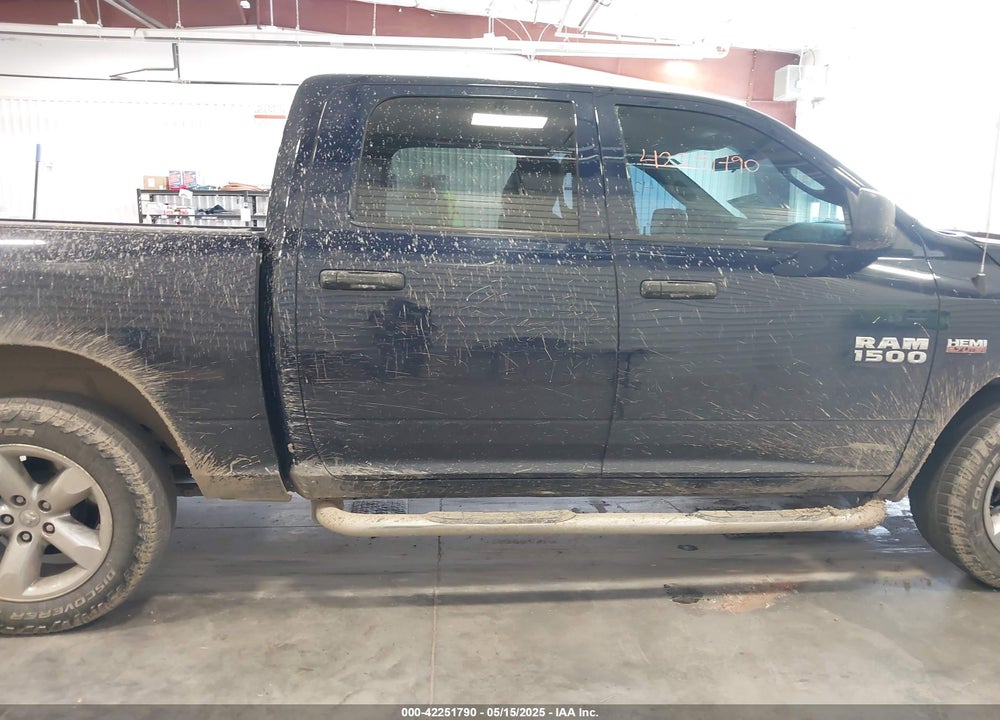 2017 RAM 1500 VIN: 1C6RR7KT2HS823601
