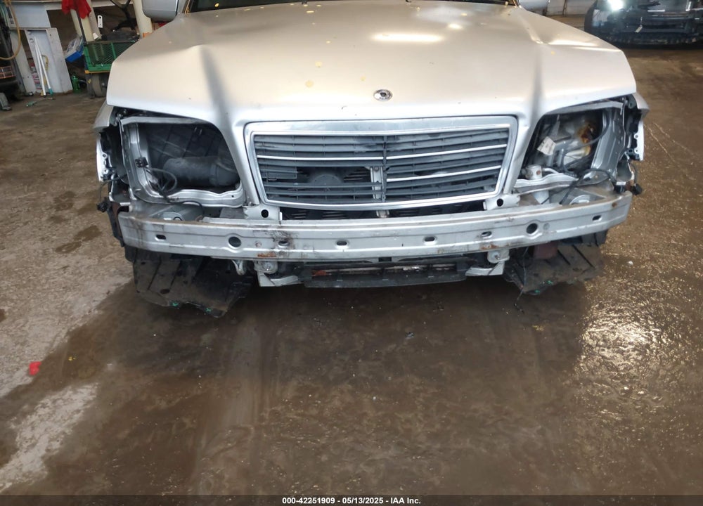 1999 MERCEDES-BENZ C 230 KOMPRESSOR VIN: WDBHA24G5XA711781