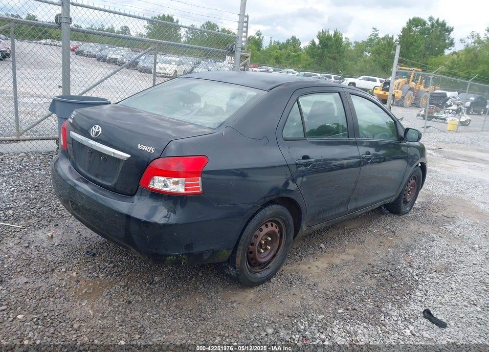 2010 TOYOTA YARIS VIN: JTDBT4K33A1395060