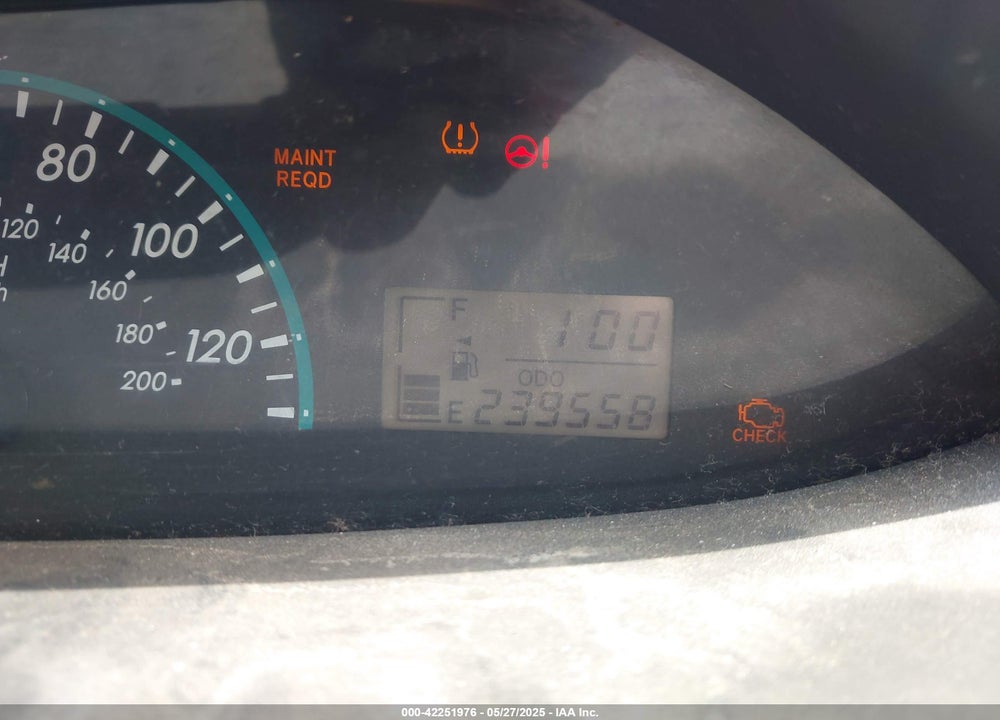 2010 TOYOTA YARIS VIN: JTDBT4K33A1395060