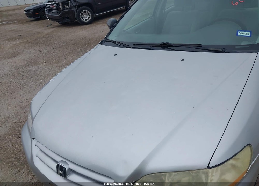 2002 HONDA ACCORD 2.3 VP VIN: 1HGCF86612A091753