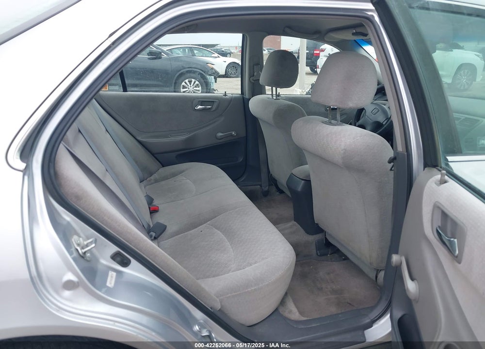 2002 HONDA ACCORD 2.3 VP VIN: 1HGCF86612A091753