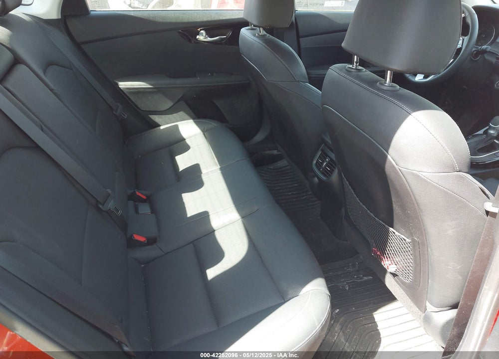 2019 KIA FORTE VIN: 3KPF54AD4KE068588