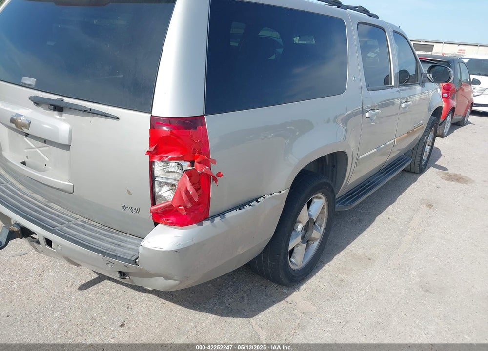 2008 CHEVROLET SUBURBAN VIN: 3GNFC16J88G209055