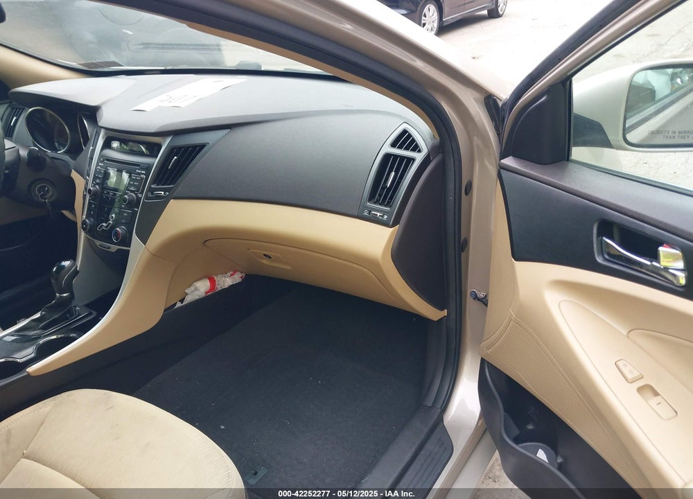2011 HYUNDAI SONATA VIN: 5NPEB4AC2BH269543