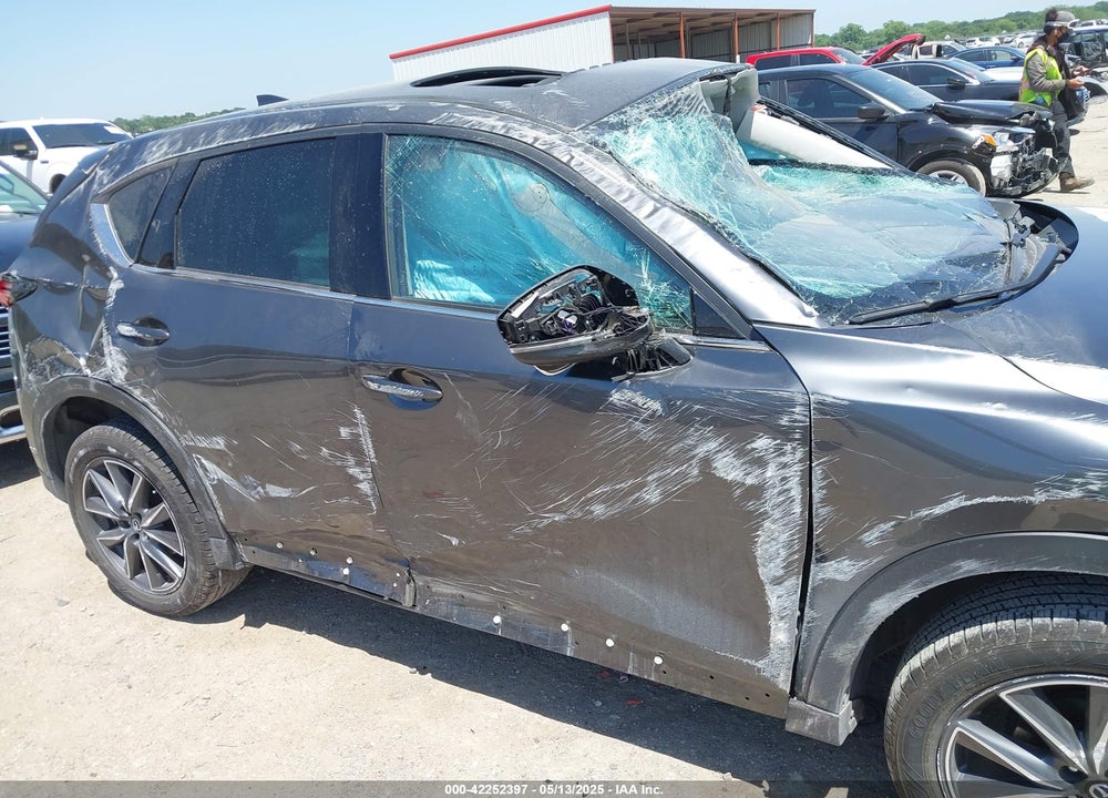 2017 MAZDA CX-5 GRAND TOURING VIN: JM3KFBDL5H0117597