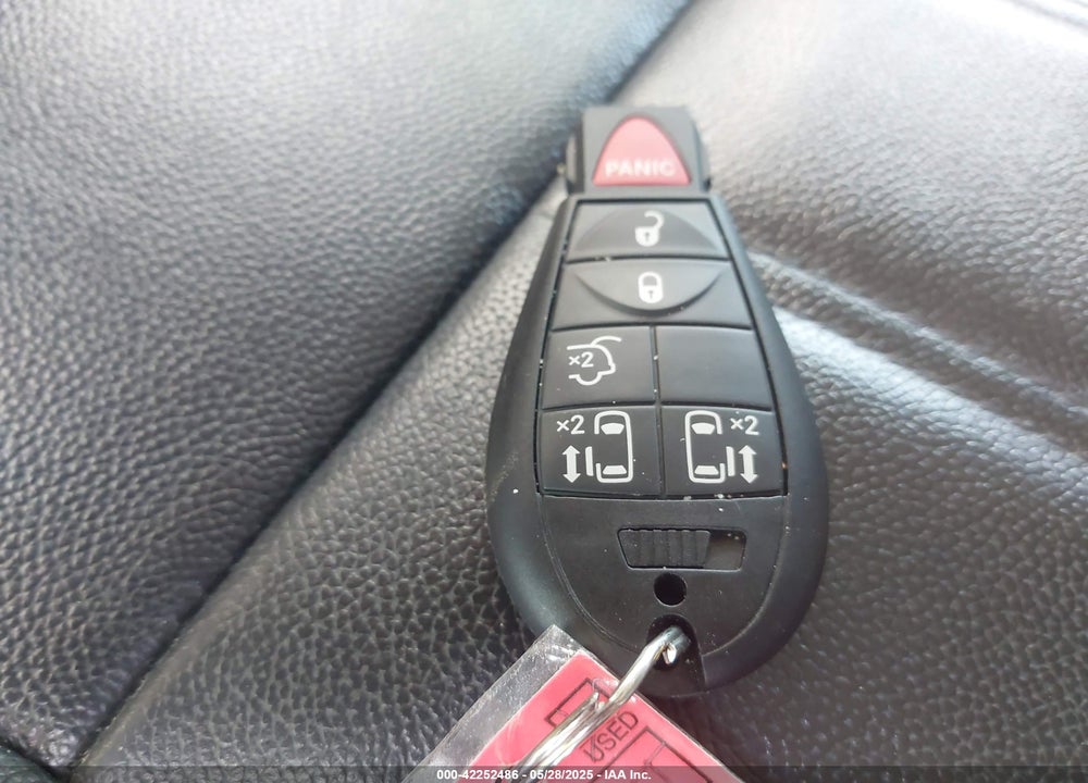 2015 CHRYSLER TOWN & COUNTRY TOURING VIN: 2C4RC1BG3FR715576