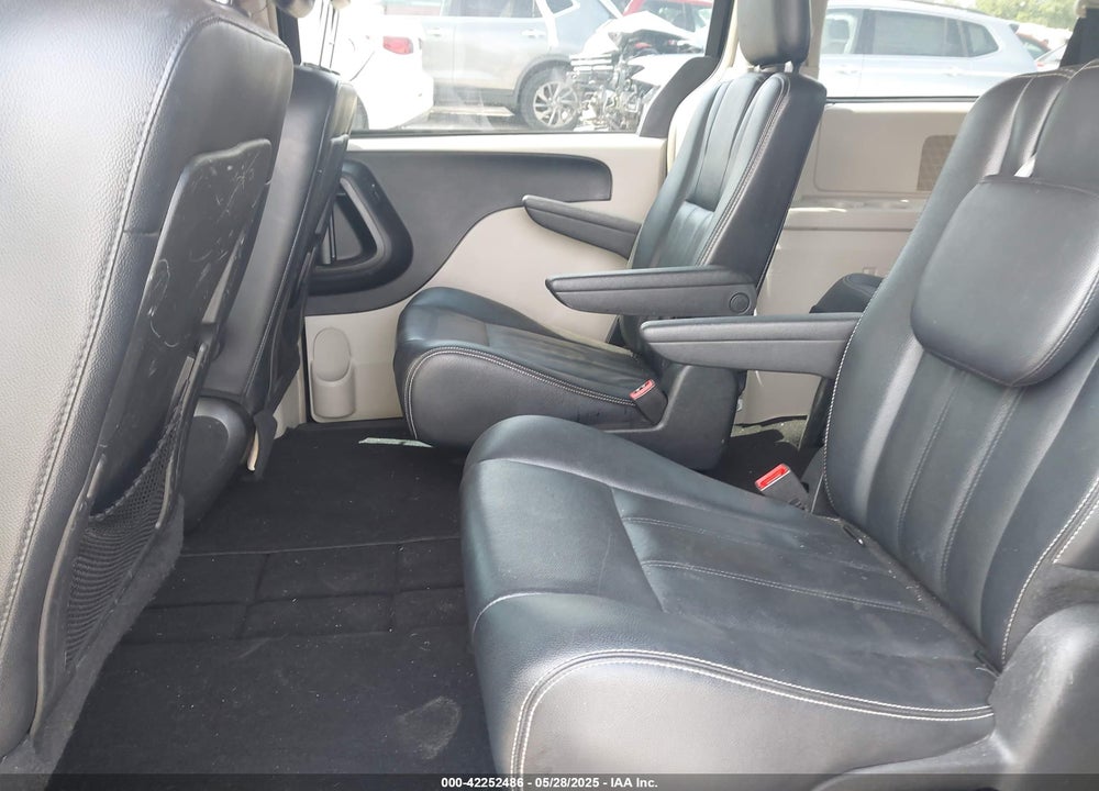 2015 CHRYSLER TOWN & COUNTRY TOURING VIN: 2C4RC1BG3FR715576