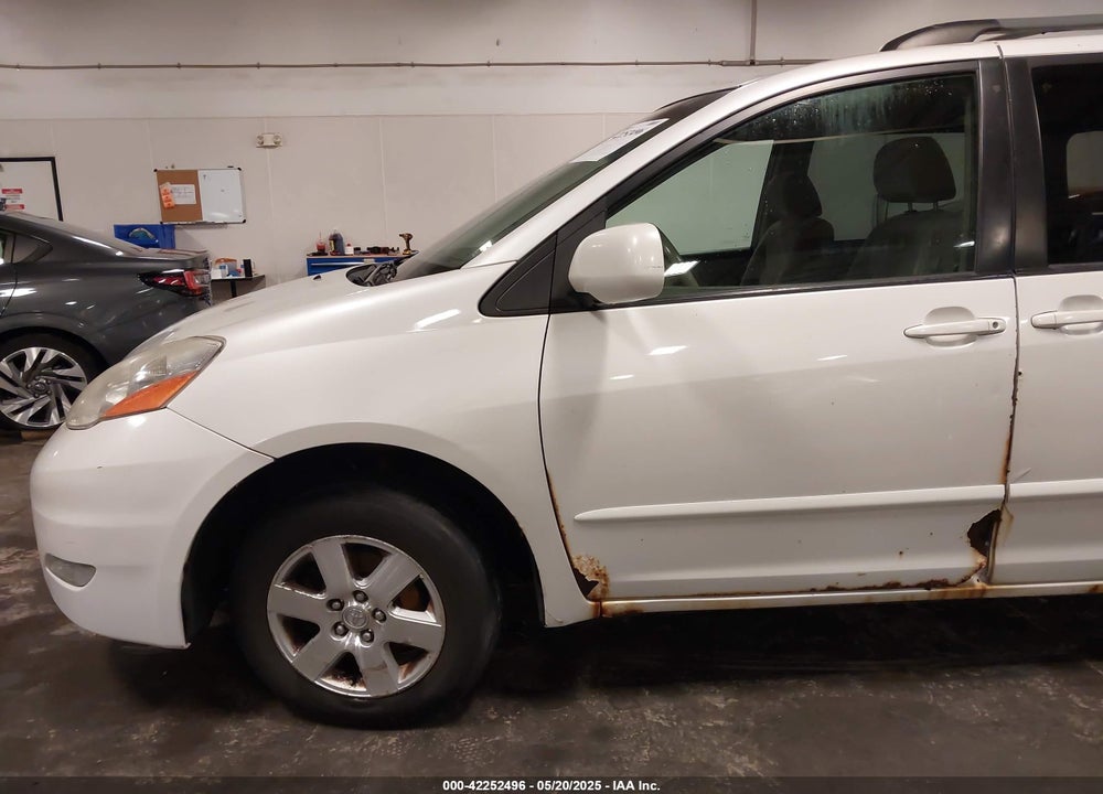 2006 TOYOTA SIENNA VIN: 5TDZA22C76S484651