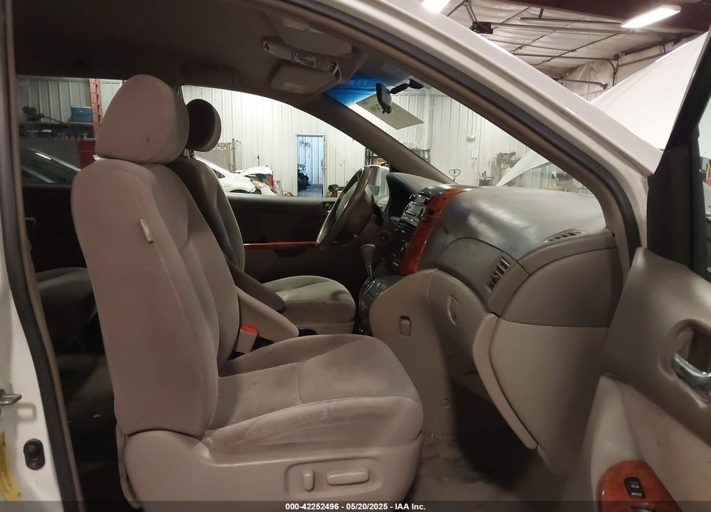2006 TOYOTA SIENNA VIN: 5TDZA22C76S484651