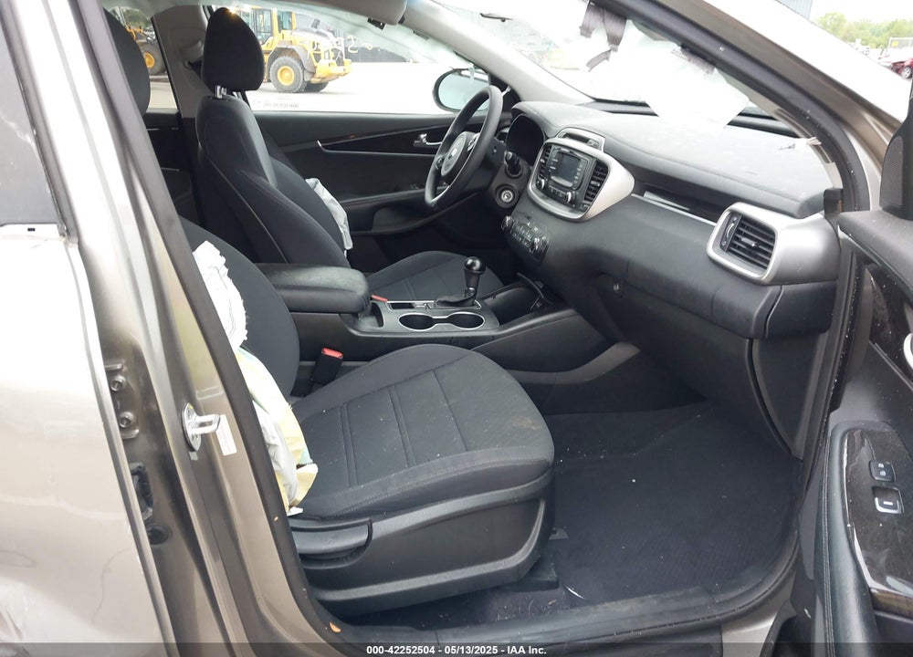 2018 KIA SORENTO VIN: 5XYPGDA53JG370995