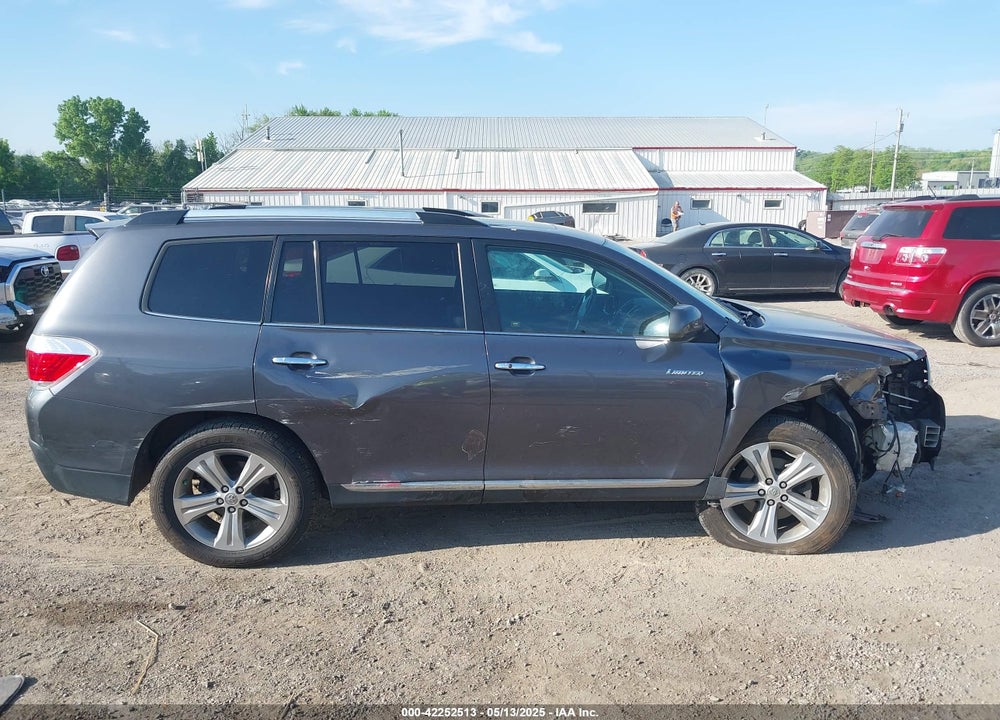 2011 TOYOTA HIGHLANDER LIMITED V6 VIN: 5TDDK3EH7BS068694