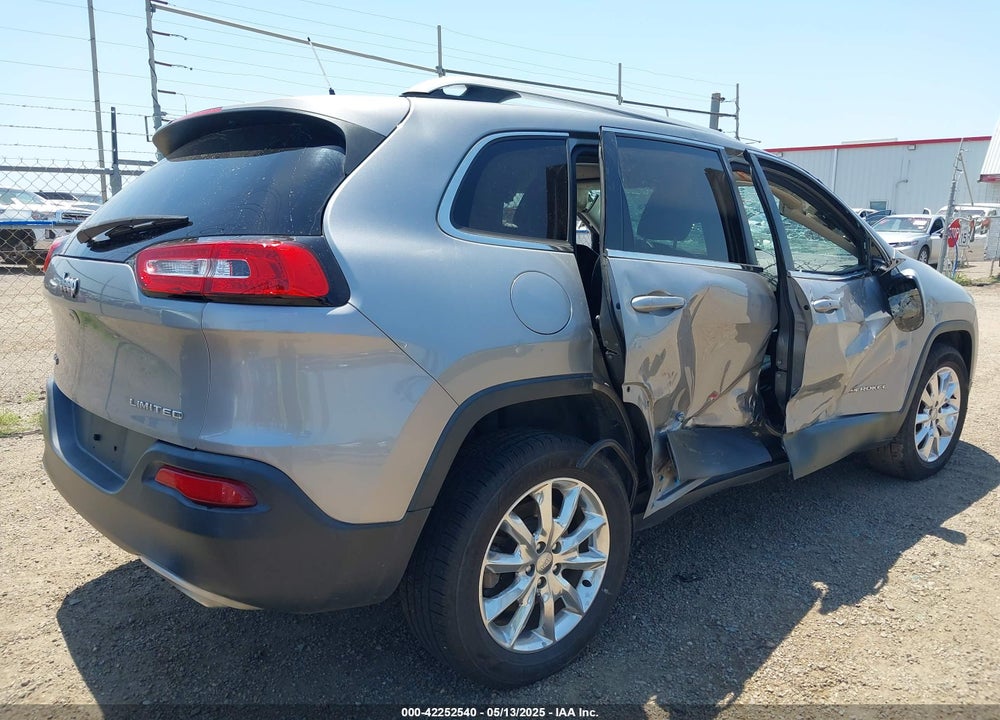 2017 JEEP CHEROKEE VIN: 1C4PJMDS6HW594035