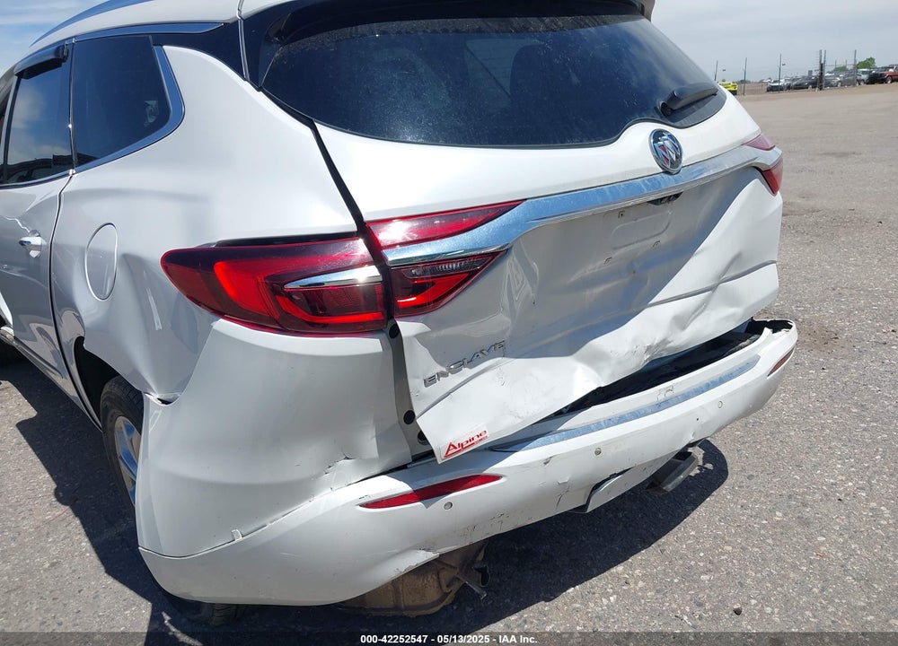 2021 BUICK ENCLAVE FWD AVENIR VIN: 5GAERDKW3MJ228001